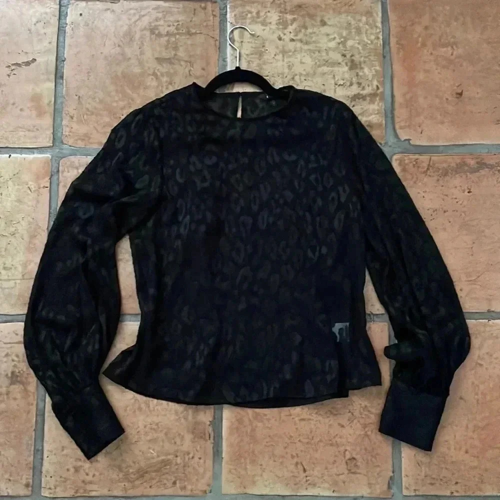 NEW Express Black Sheer Animal Print Blouse w Camisole New With Tags Size XS